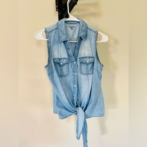 Bundle of 4 Womens tops